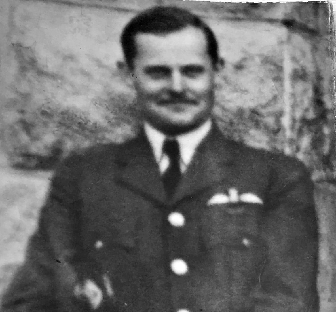 S/Ldr Kenneth Graham Laverack